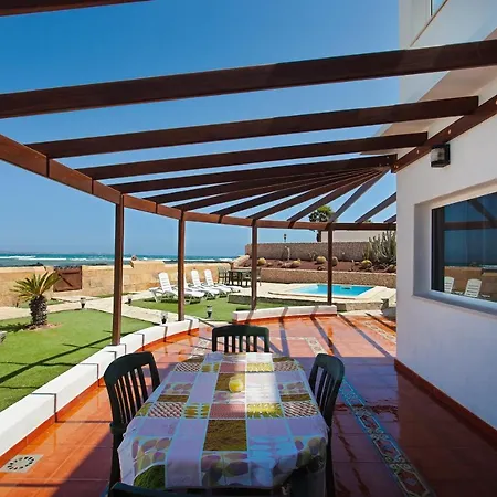 El Castillito, Beachfront Villa Corralejo